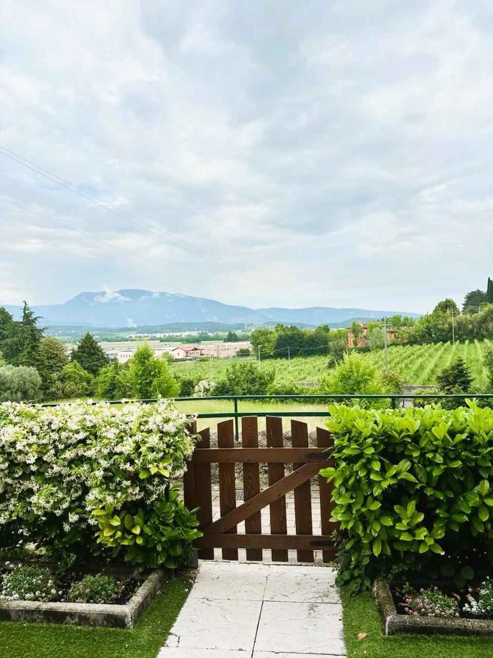 Ferienwohnung Corte Stella Costermano sul Garda Exterior foto